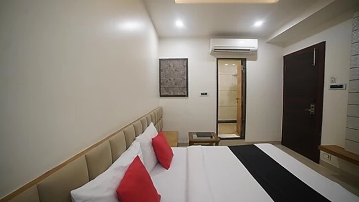 family hotel with pool in maharana pratap nagar, bhopal - hotel jewel palace