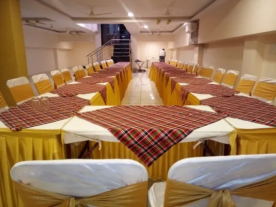 couple hotels in hotel kasturi continental bhopal