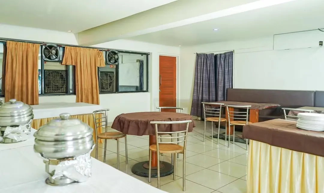 best night stay hotels in hotel lal's plaza bhopal