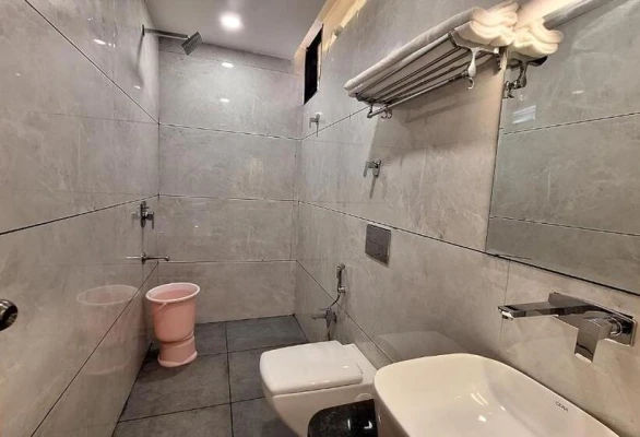 best couple hotels in hotel lotus blue bhopal