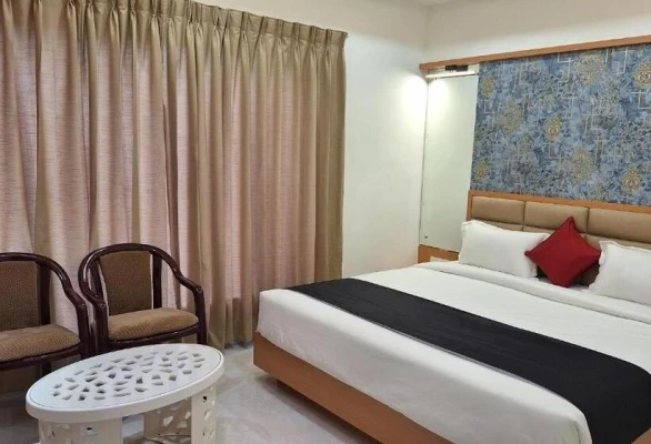 hotel with party hall in narmadapuram road, bhopal - hotel lotus blue