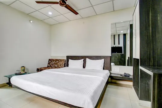 romantic hotels in hotel manjeet bhopal
