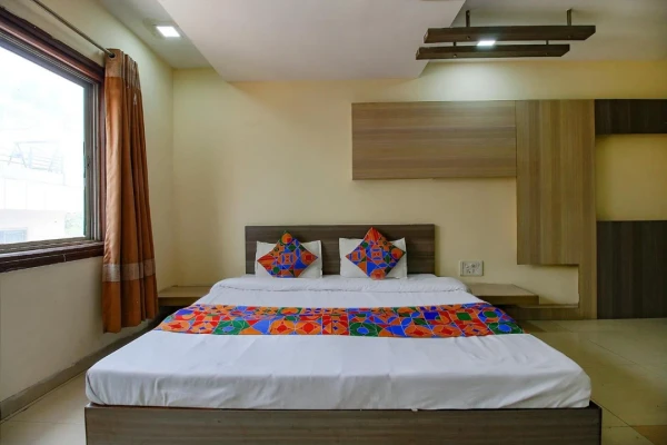 hotel with banquet hall in ashoka garden, bhopal - hotel manpreet