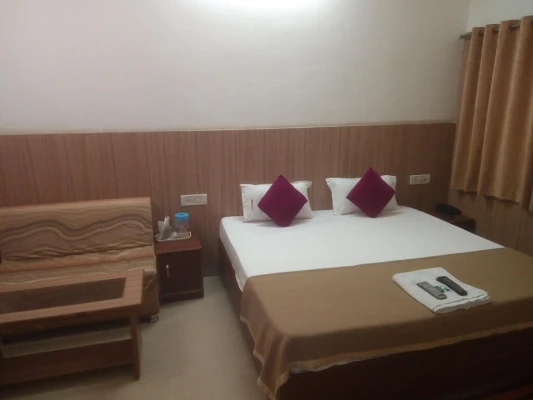 hotel with swimming pool in ashoka garden, bhopal - hotel mansa