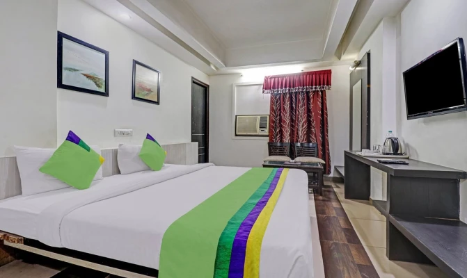 hotel with meeting room in mp nagar zone 2, bhopal - hotel mohit regency