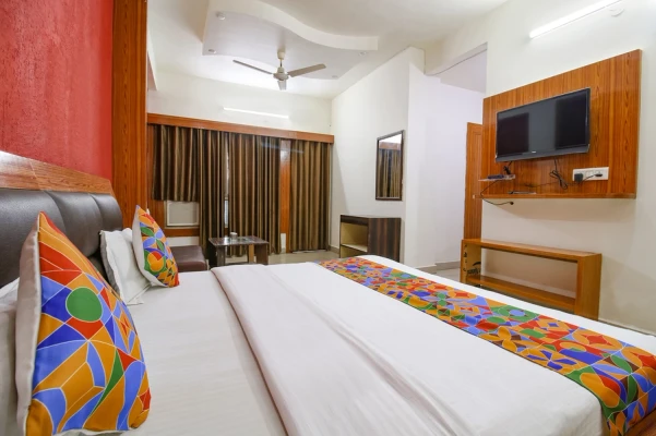 short stay hotels in hotel neena palace bhopal