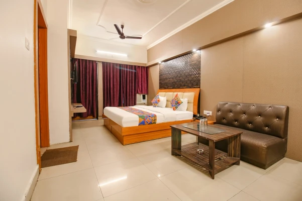 jacuzzi hotel in bairagarh, bhopal - hotel neena palace