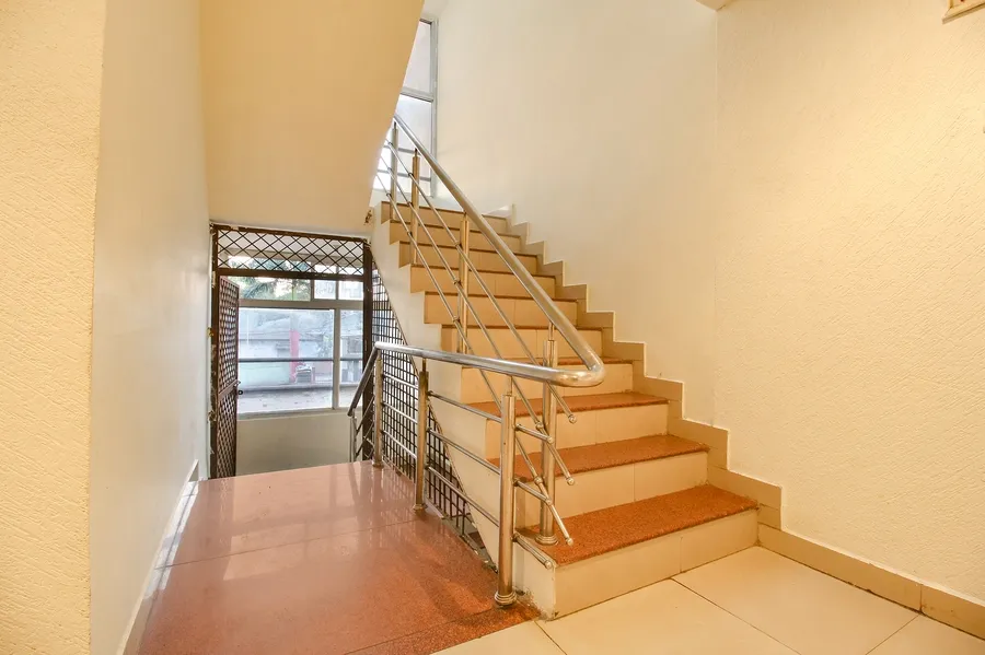 hotels for unmarried couples in hotel neena palace bhopal