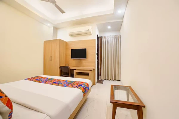hotel with meeting room in mp nagar zone 2, bhopal - hotel new mohit regency