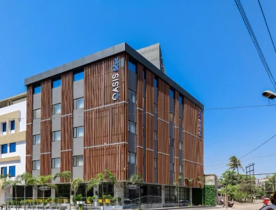 hotel in chetak bridge, bhopal for family - hotel oasis blue unit of rvs group