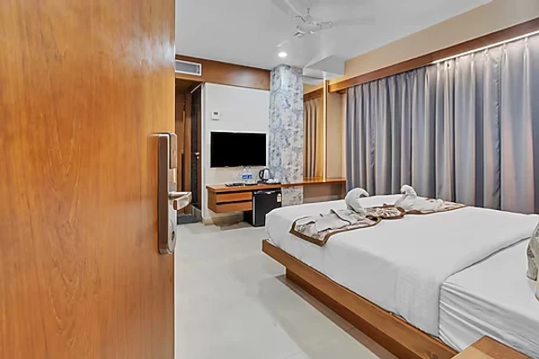 business hotels in hotel ocean breez bhopal