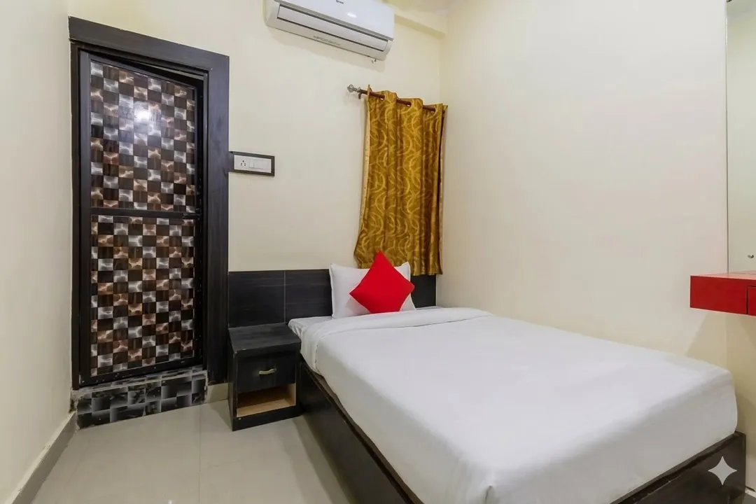 hotels for couple in hotel palash house bhopal