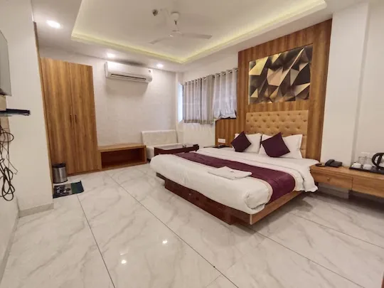 hourly hotel in hotel purple orchid bhopal