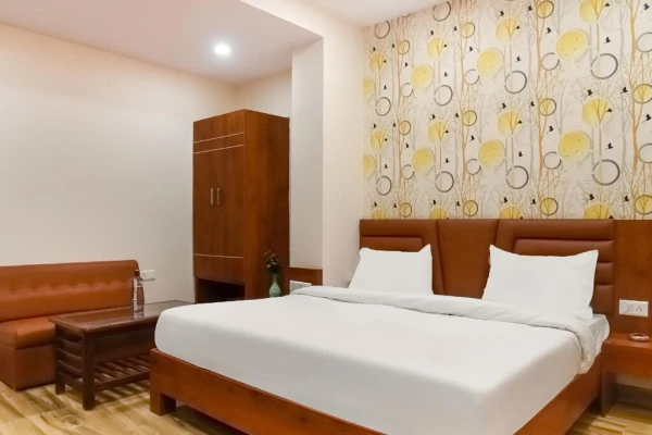 hotel with gym in danish nagar, bhopal - hotel raj regent