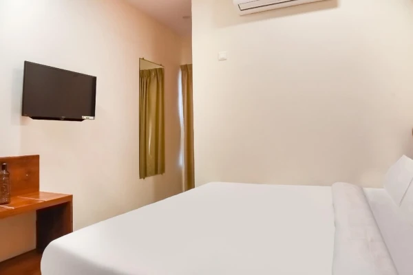 family hotel with pool in danish nagar, bhopal - hotel raj regent