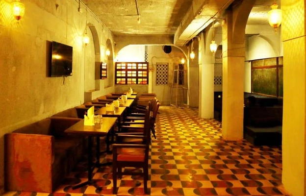 top luxury hotels in hotel rajdoot gaurav bhopal