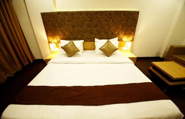 best hotels in hotel rajdoot gaurav bhopal