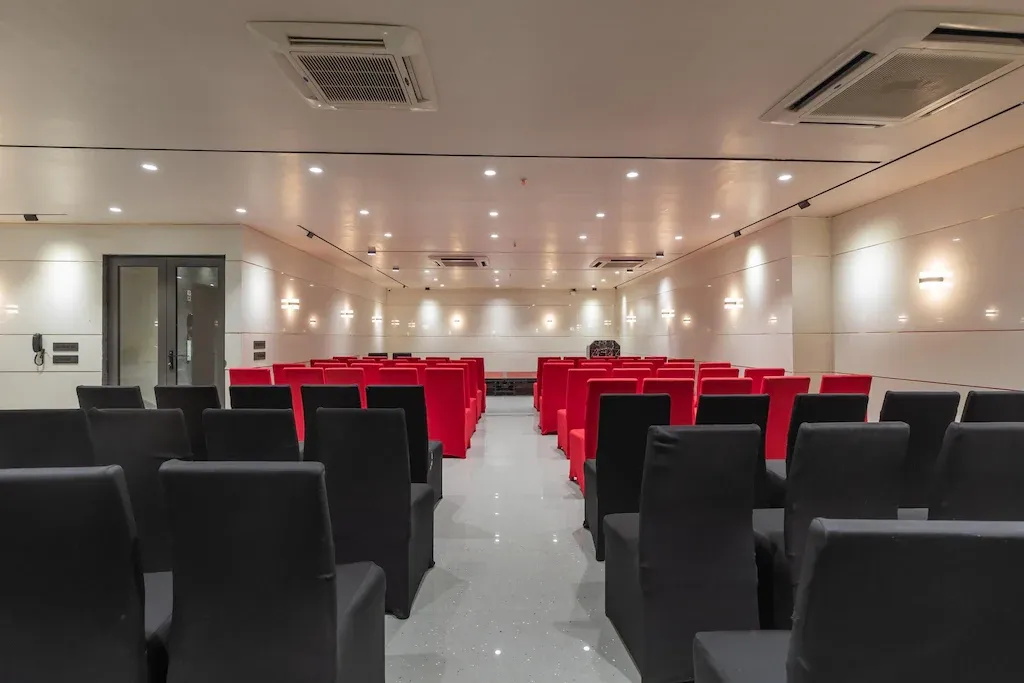 cheap and best hotels in hotel red vibes unit of rvs group bhopal