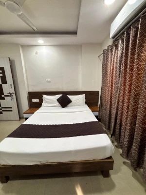 hotel in gulmohar trilanga bhopal, bhopal for couples - hotel regal edge