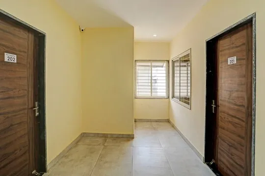 flexible hotel booking in hotel regal edge bhopal
