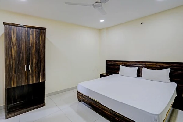 best 5 star hotels in hotel regal edge bhopal
