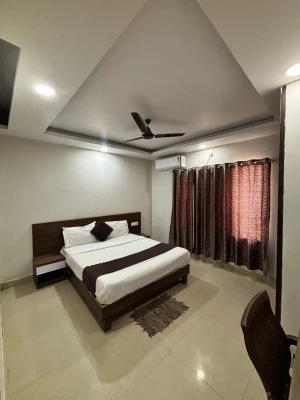 hotel with gym in gulmohar trilanga bhopal, bhopal - hotel regal edge