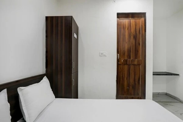 business hotels in hotel regal park bhopal