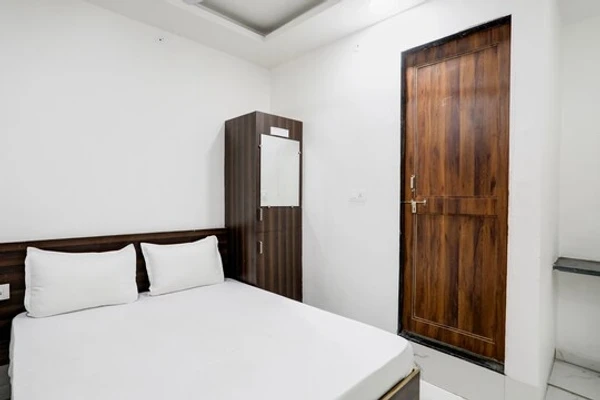 best short stay hotels in hotel regal park bhopal