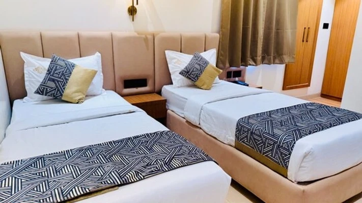 hotel room booking in mp nagar zone 1, bhopal - hotel roop cliff
