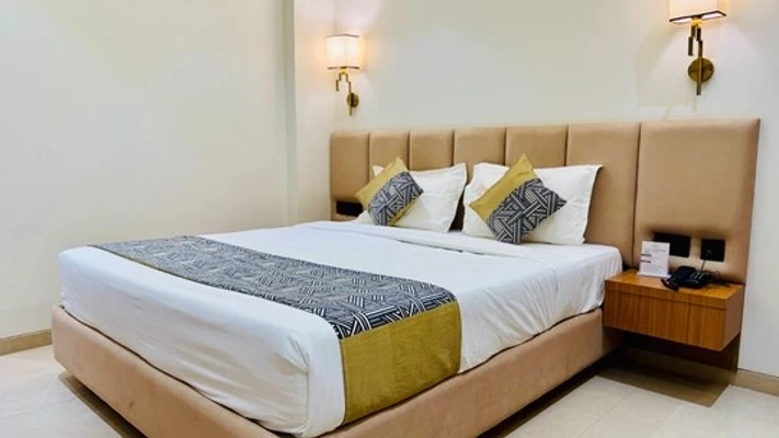 family hotel with pool in mp nagar zone 1, bhopal - hotel roop cliff