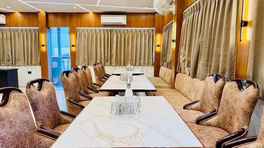 best day stay hotels in hotel roop cliff bhopal