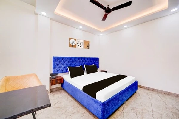 online room booking in rohit nagar, bhopal - hotel royal palace