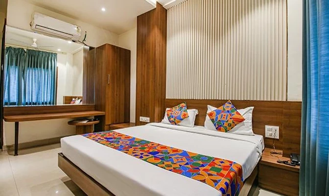 business travel hotels in hotel royal palace bhopal