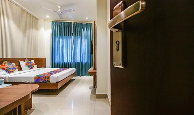 online room booking in railway station, bhopal - hotel royal palace