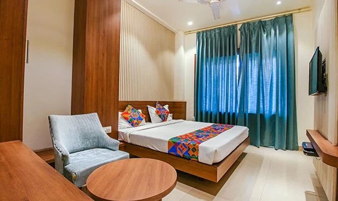 family hotel with pool in railway station, bhopal - hotel royal palace