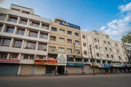 hotel with swimming pool in railway station, bhopal - hotel royal palace