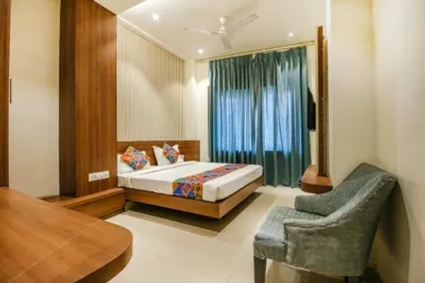 online room booking in railway station, bhopal - hotel royal palace