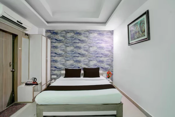 book hotels in hotel royal villa bhopal