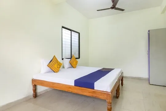 hotel near bhopal airport - hotel saavi internationals
