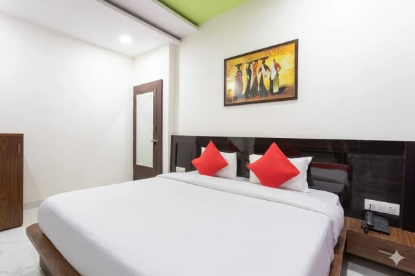 group holiday hotels in hotel savitri regency bhopal