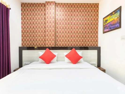 family hotel with pool in new market, bhopal - hotel savitri regency