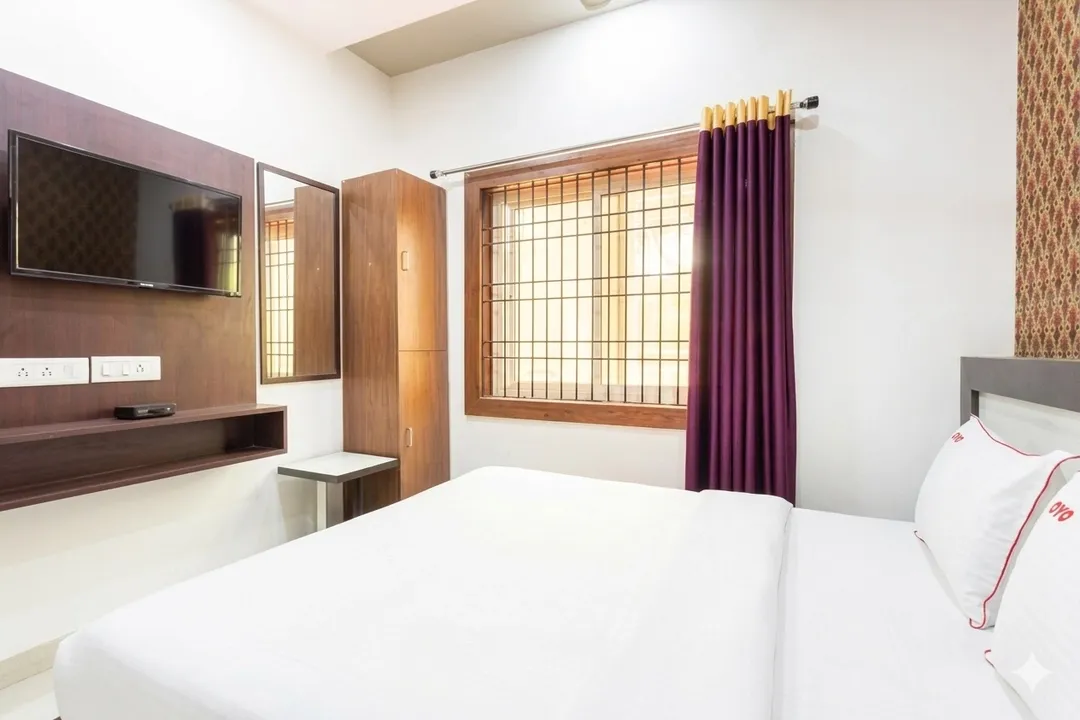 book hotels in hotel savitri regency bhopal