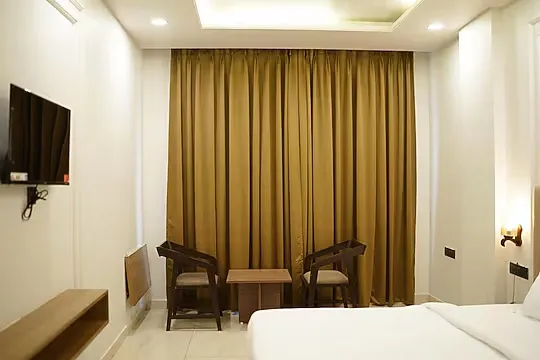 best hotels for unmarried couples in hotel shri residency bhopal