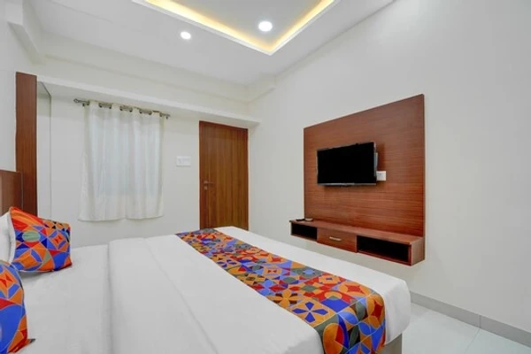 online room booking in kolar road, bhopal - hotel shri vinayak