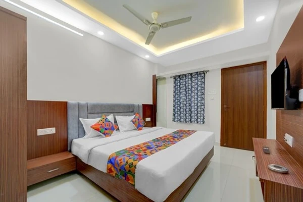 couple friendly hotels in hotel shri vinayak bhopal