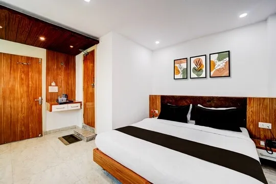 best couple friendly hotels in hotel silk route palace bhopal