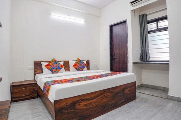 jacuzzi hotel in saket nagar, bhopal - hotel ssg bhopal