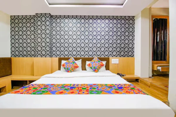 business travel hotels in hotel surbhi bhopal