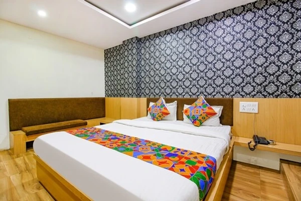 best 5 star hotels in hotel surbhi bhopal