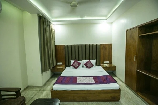 online room booking in railway station, bhopal - hotel surya